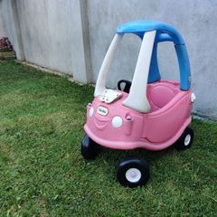 Little Tikes Cozy Coupe-Princess Car, Classic Pink Kids Car