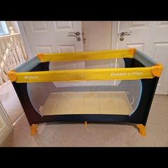 Travel cot