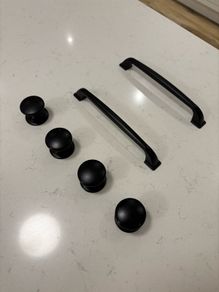 kitchen knobs & handles