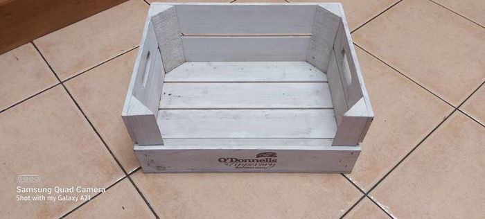 wooden display advertising crisps crate,good condition, buyer collects,or pays postage,