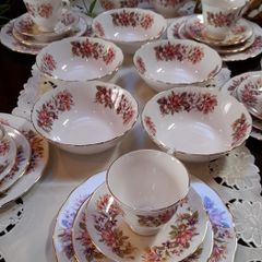 Colclough "Wayside" tea and dinnerware