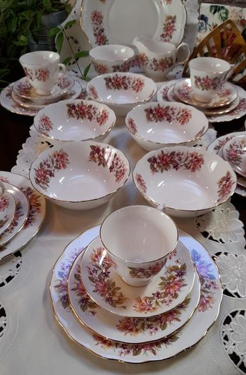 Colclough "Wayside" tea and dinnerware