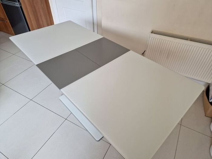Glasstop Extendable Kitchen Dining Table Set