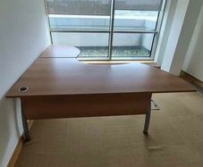Office Desks & Chairs