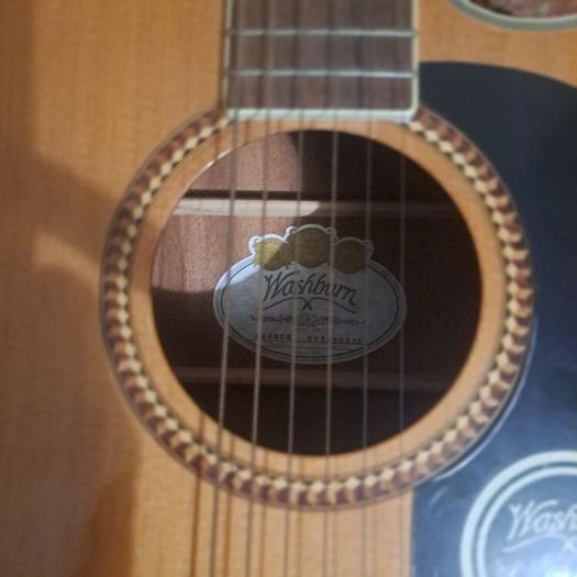 Washburn D10SCE - DL Natural electric semi acoustic