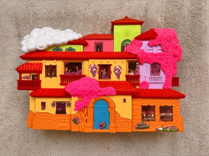 Disney Encanto Casa Madrigal Playset Jakks Pacific Used Please see photos
