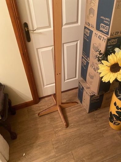 coat or hat stand