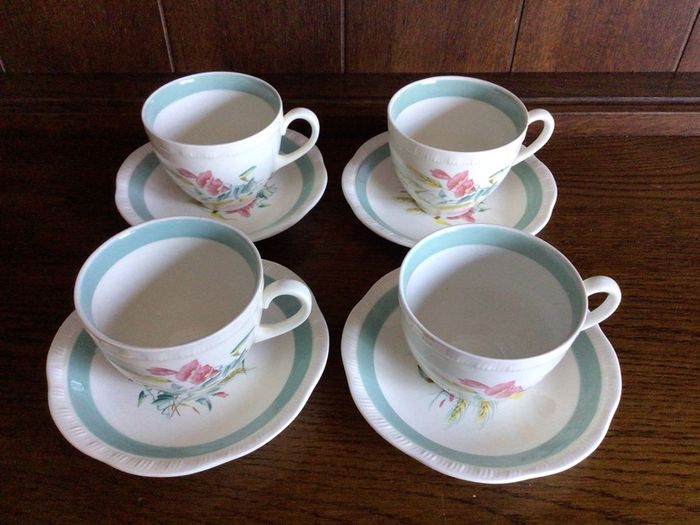 Alfred Meakin 1950s Harvest Bouquet 4 Cups and Saucers
