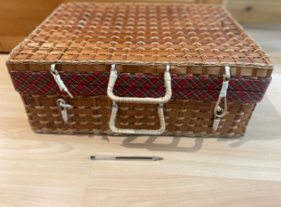 Picnic storage basket/ hamper