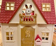 Sylvanian Families Red Roof Cosy Cottage