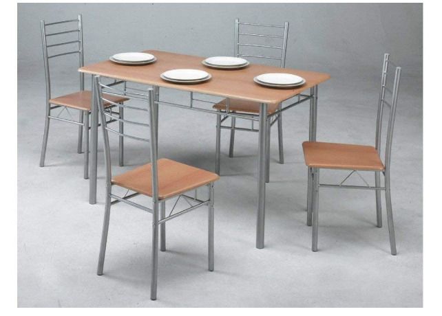 Dining / kitchen Set of a table and 4 chairs