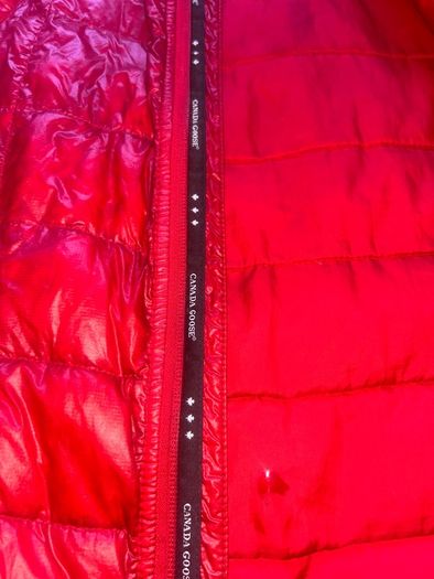 Red Canada Goose Gillet + Dsqaured Cap