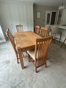 oak extendable dining table + 8 chairs