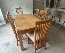 oak extendable dining table + 8 chairs
