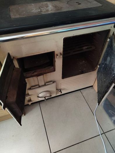 Antique Rayburn Stove Working