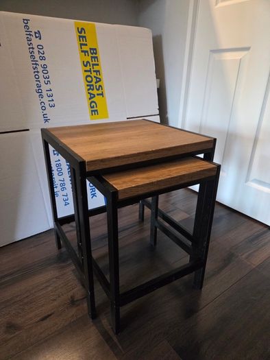 Table, bench & chairs
