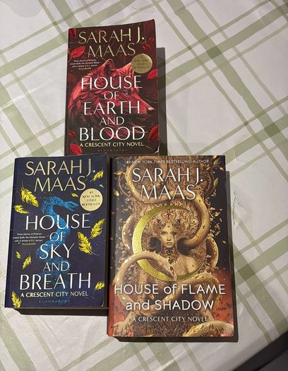 Crescent City series Sarah J Maas