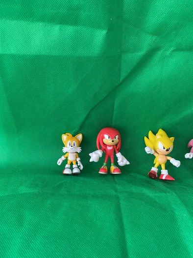 Sonic figures