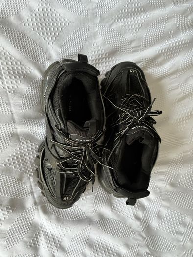 Balenciaga tracks runners