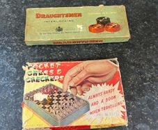 Chad valley draught set / vintage chess travel set