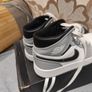 Air Jordan 1 Mid Image 2