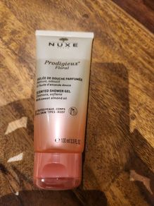 Nuxe Prodigieux floral shower gel