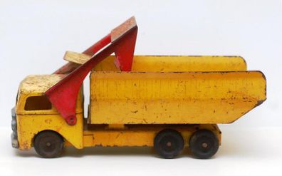 Vintage 1950's Roberts Tin Toy Dump Truck