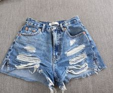 Pull and Bear ripped shorts uk4