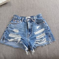 Pull and Bear ripped shorts uk4