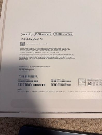 MacBook Air 2025 13 m4 chip 16 gb 256gb new