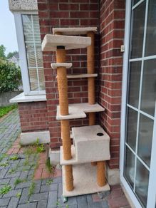 Large Cat Tree (Collection only)