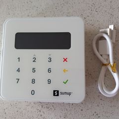 SumUp card reader with charging cable