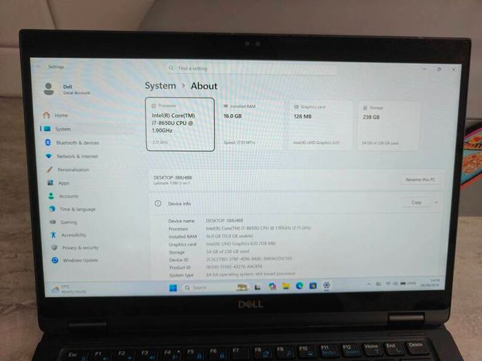 Dell 2-in1 I7- 16gb Ram - 256gb