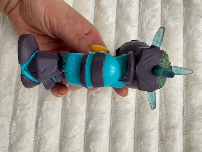 Ben 10 To Shock Rocks Transformer Playmates Used Please look at the pictures