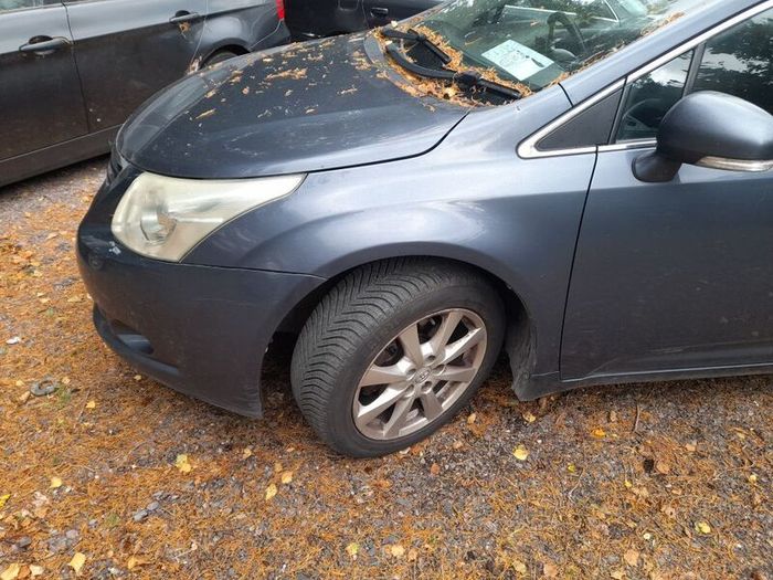 Breaking Avensis 2.0d d4d estate