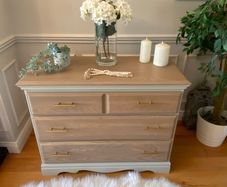 Solid Oak Chest of Drawers