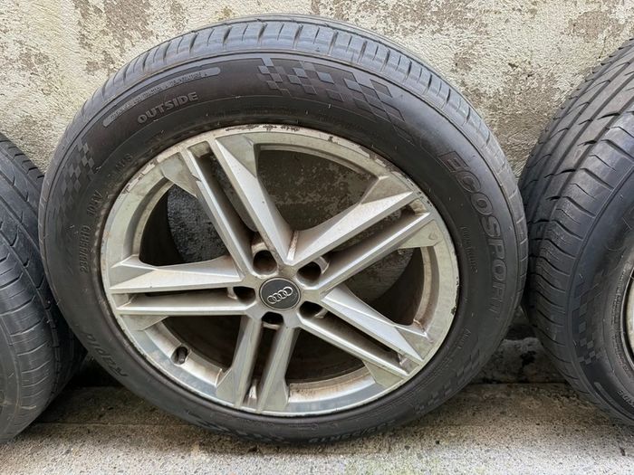 Audi Q5 2018 Alloys with good tyres