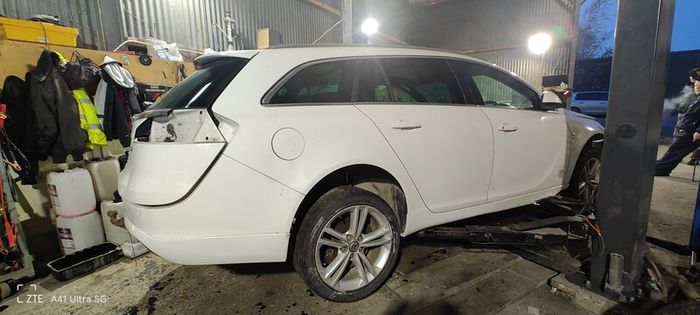 insignia 2011 parts