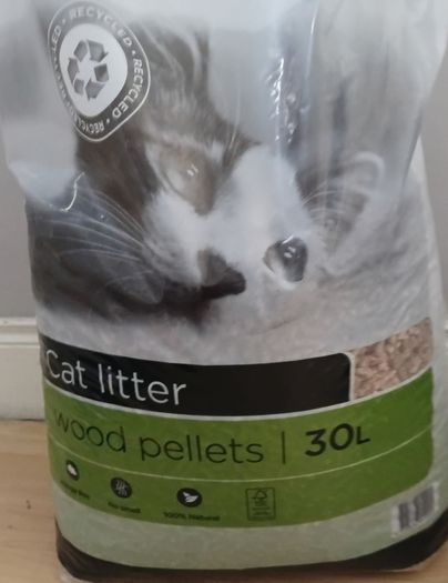 70 Litres of Agriselect Wood Pellet Recycled Non Clumping Wood Cat Litter