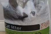 70 Litres of Agriselect Wood Pellet Recycled Non Clumping Wood Cat Litter