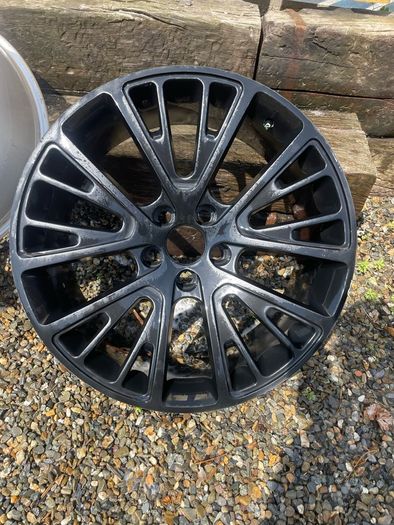 20" Range Rover alloy wheels