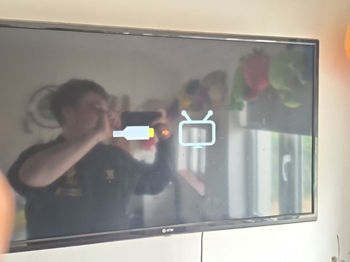tv 32 inch estar with barracks