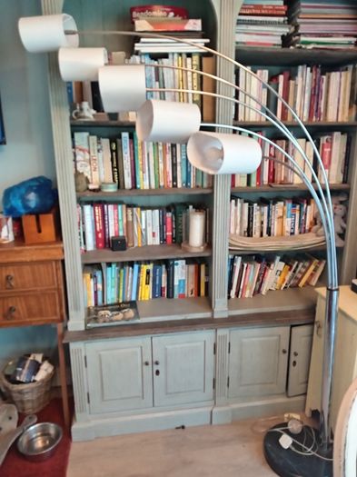 Floor lamp