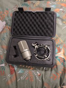 MXL 990 Condenser Microphone + Shock Mount + Case