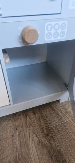 play kitchen