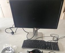 Dell UltraSharp24 inch Full HD+ Screen monitor