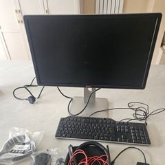 Dell UltraSharp24 inch Full HD+ Screen monitor