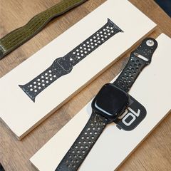 Apple Watch Series 10 42mm Jet Black Aluminum GPS