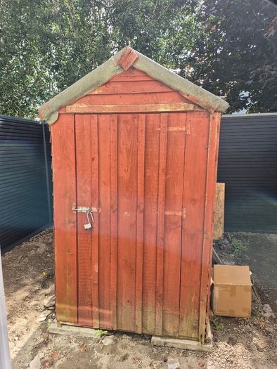 Wooden shed FOR FREE