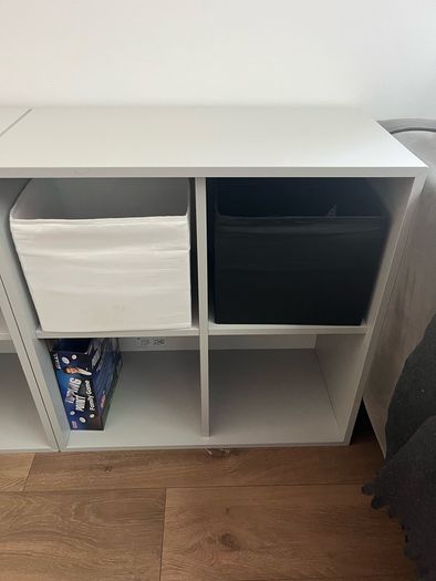 2 White Shelving Units